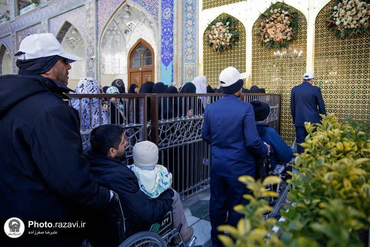 جمعی از جانبازان دفاع مقدس 12 روزه، مهمان حرم امام رضا(ع) شدند