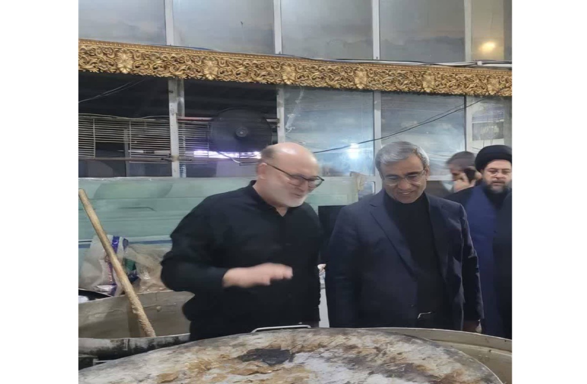 بازدید استاندار خراسان رضوی از قرارگاه مردمی طبخ افطاری‌های رضوی