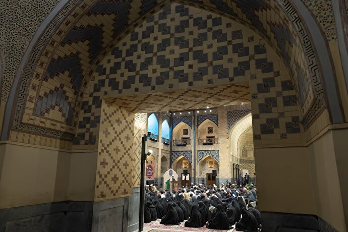 دیدار جمعی از دانشجویان و اساتید دانشگاه‌های مشهد با تولیت آستان قدس رضوی