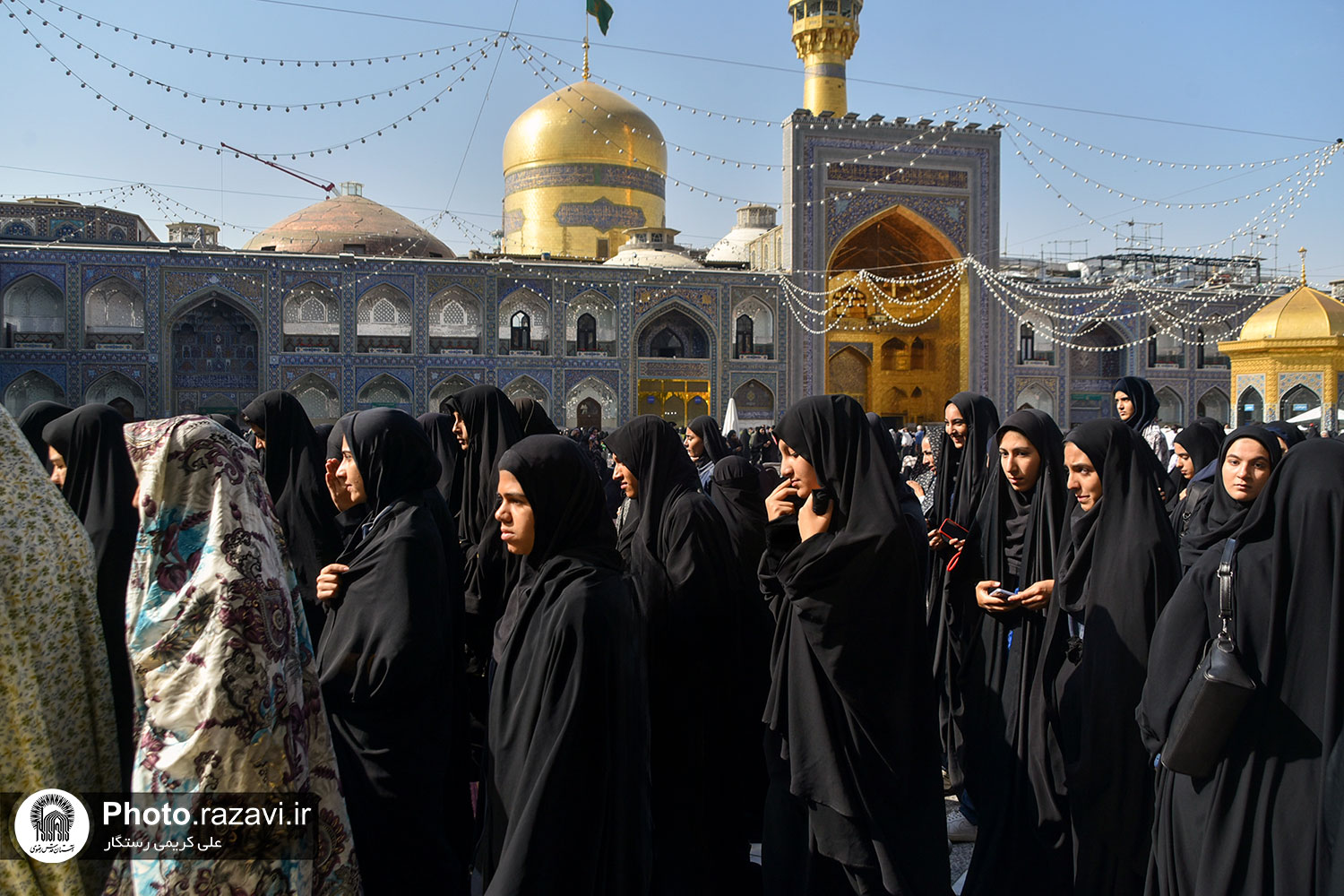 قسمت هفتم نمایش رادیویی بچه محله امام رضا علیه السلام با موضوع تشرف بانوان ورزشکار به حرم مطهر رضوی پرداخته است.