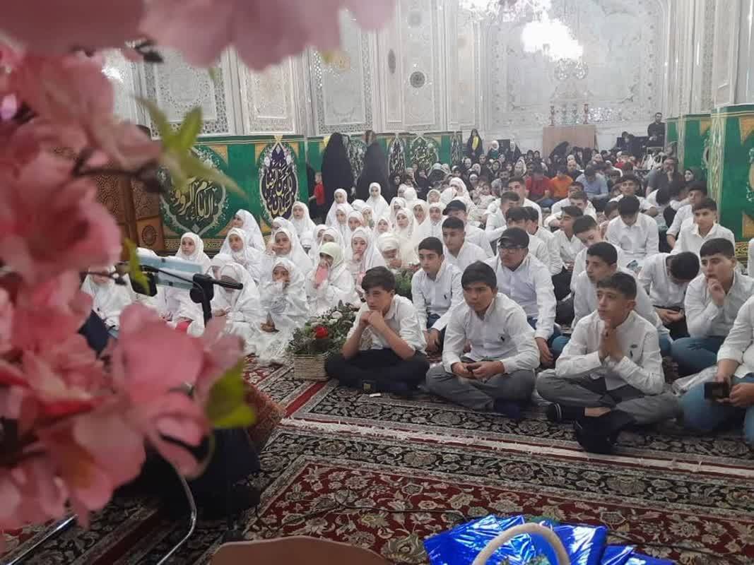 برپایی نخستین جشن تکلیف نوجوانان سوریه ای در حرم رضوی 