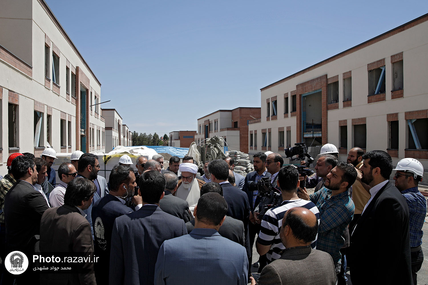 افتتاح و آغاز عملیات اجرایی ۲۰ پروژه با حضور تولیت آستان قدس رضوی