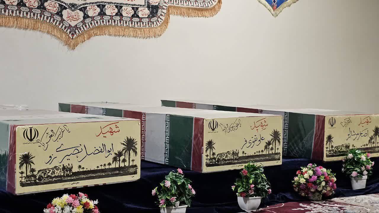 زیارت شهیدان تازه تفحص شده دفاع مقدس در معراج شهدای مجتمع دانشجویی امام رضا(ع) 