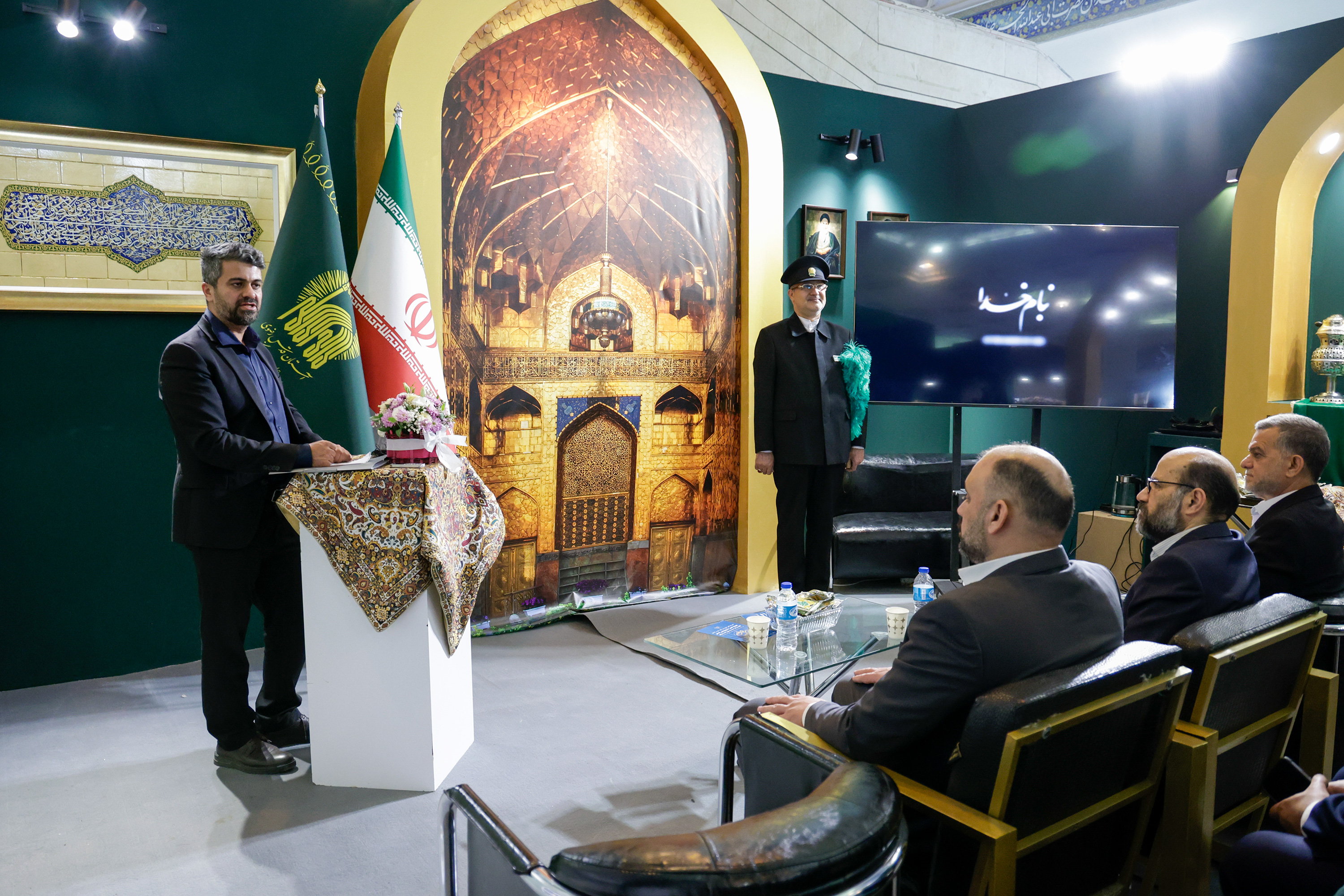 حضور آستان قدس رضوی در سی و ششمین نمایشگاه بین المللی کتاب تهران-3
