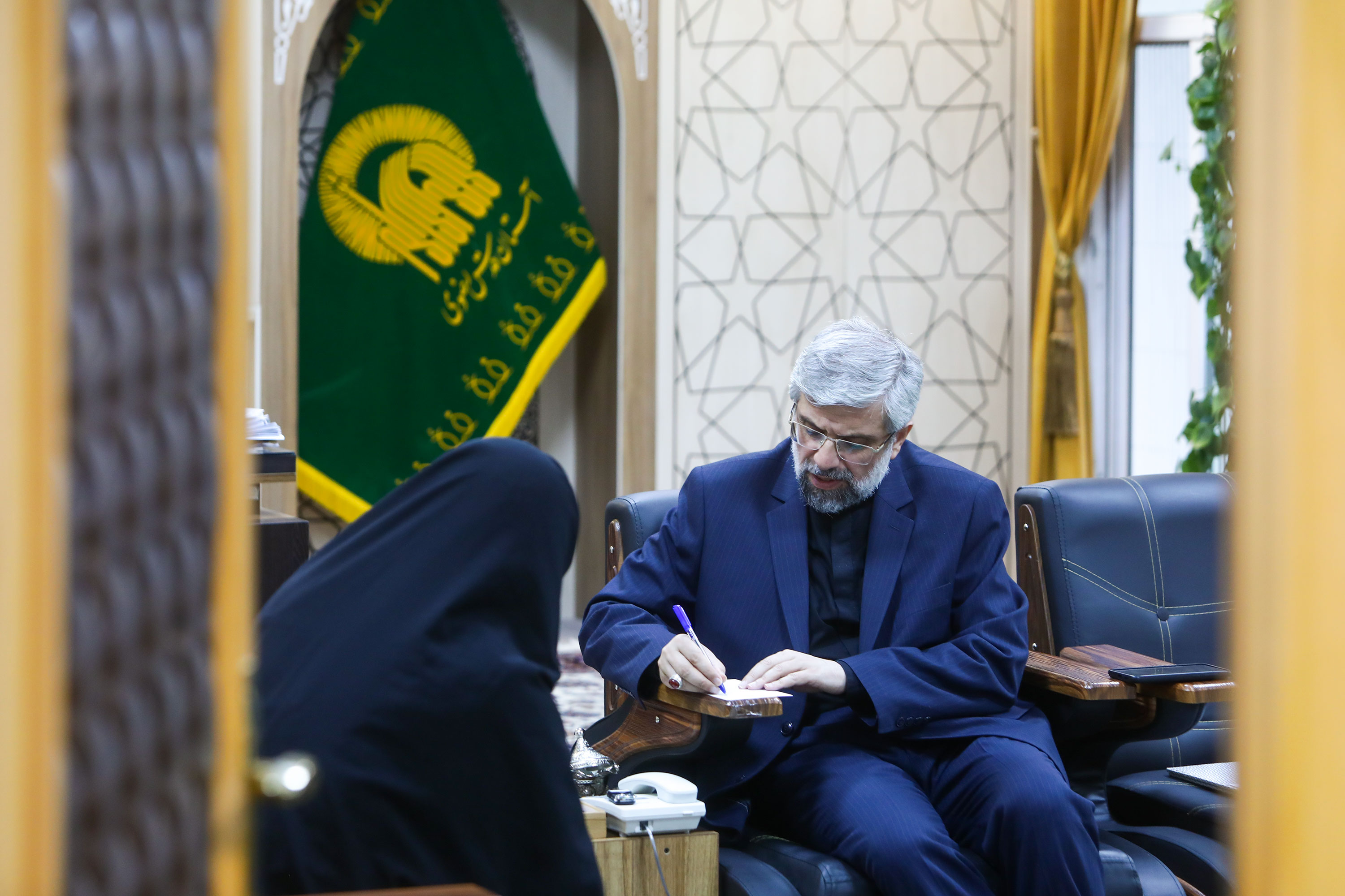 دیدار مردمی مدیر عالی حرم مطهر رضوی