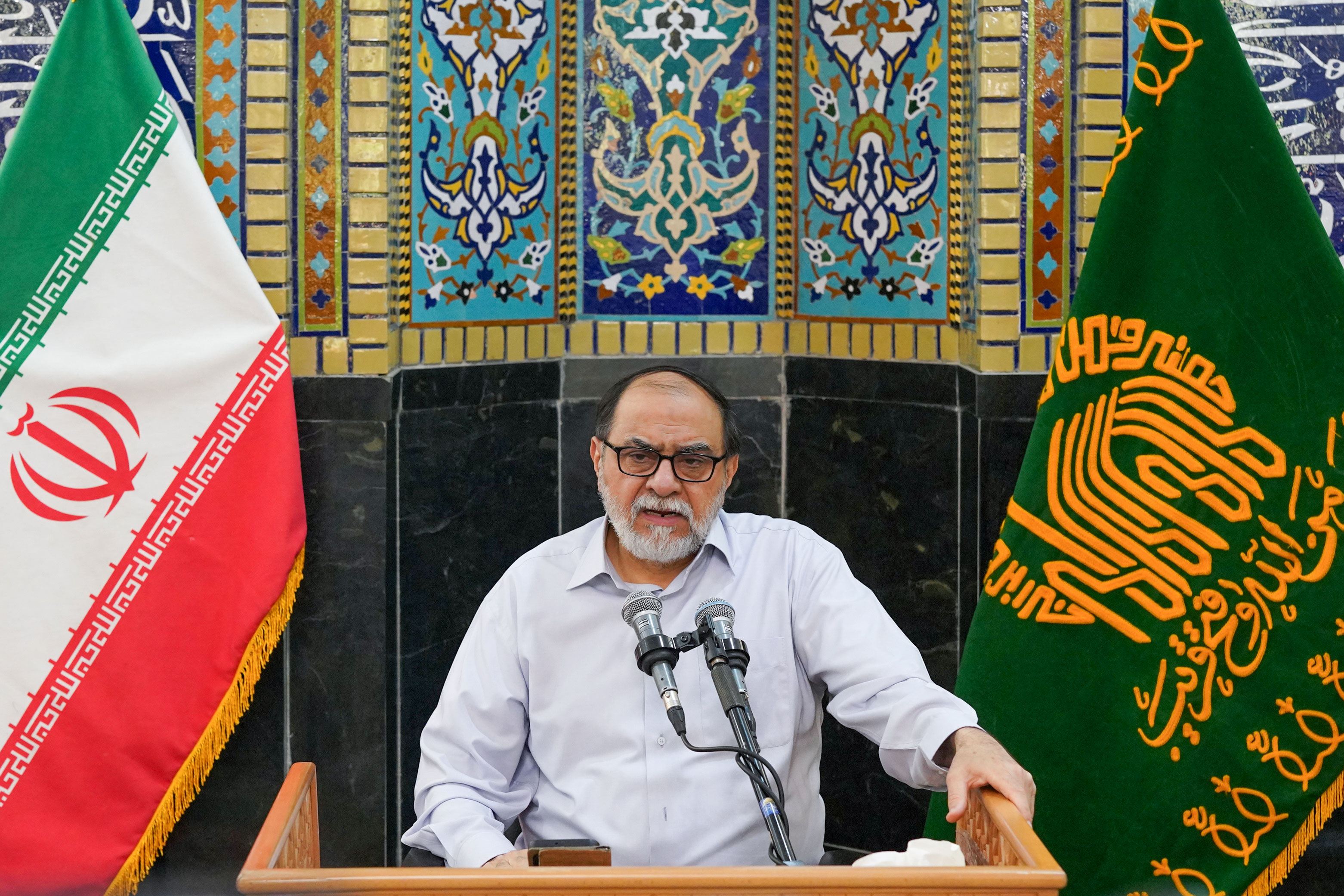 کرسی تفسیر موضوعی قرآن در حرم مطهر رضوی