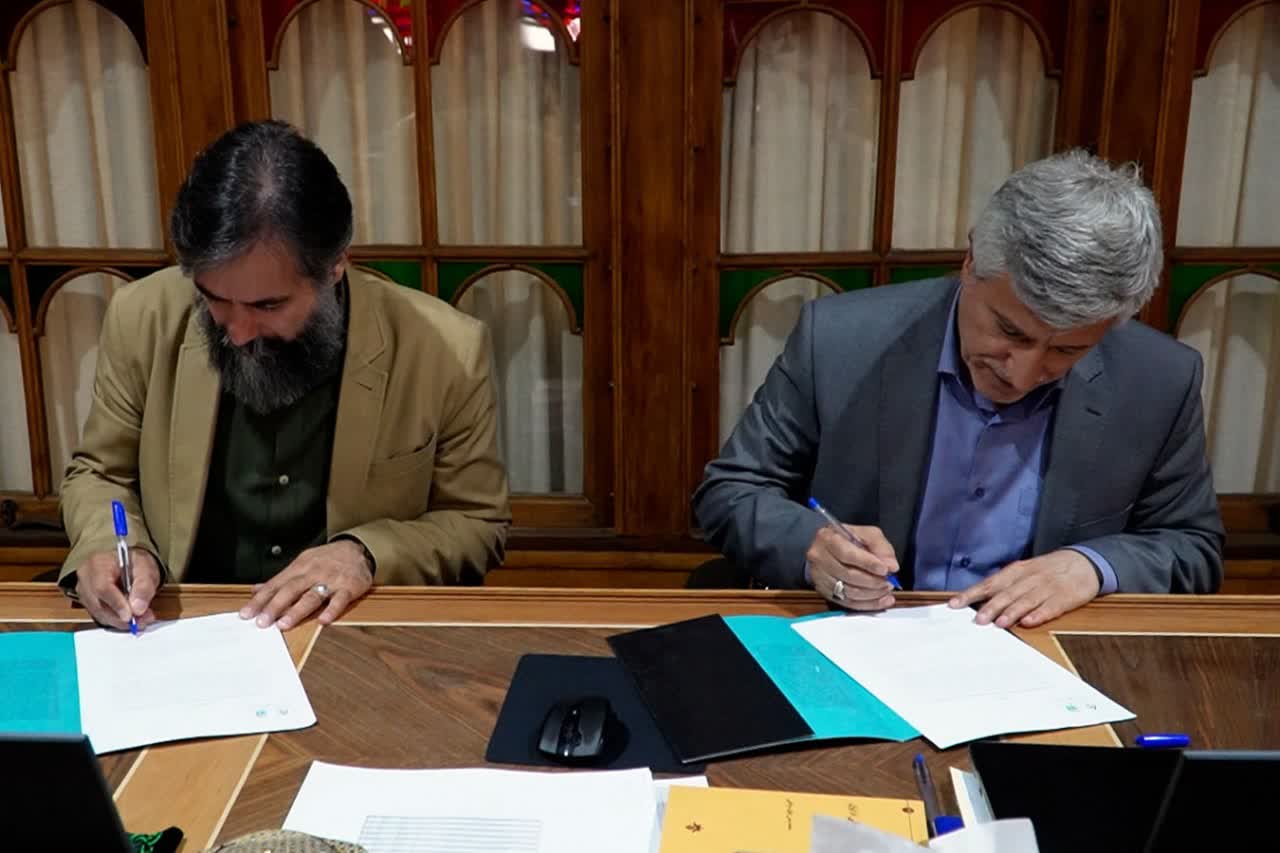 امضای تفاهم نامه همکاری میان موسسه آفرینش های هنری و دانشگاه هنر اسلامی تبریز 
