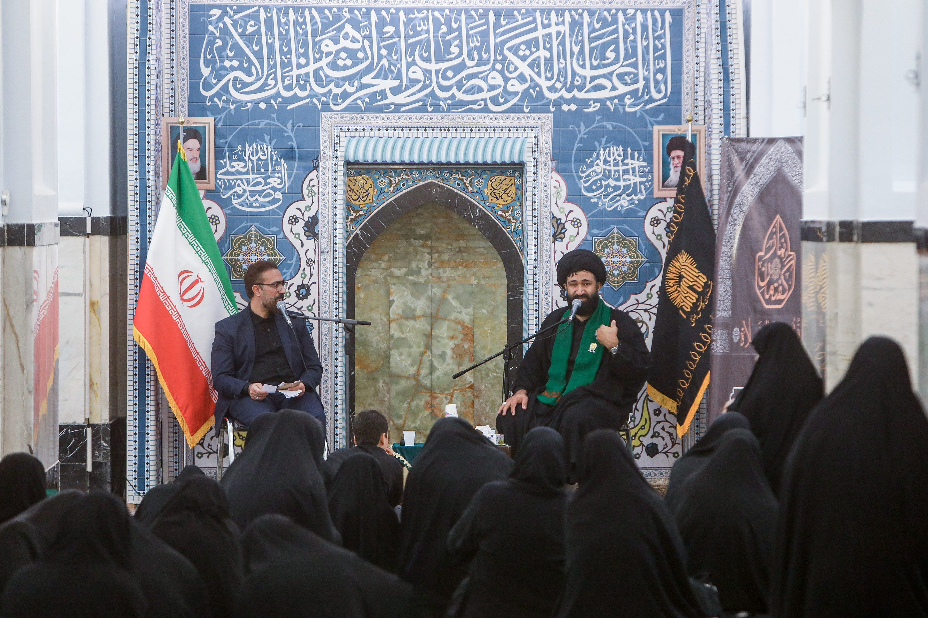 گفتمان نماز در حرم مطهر رضوی