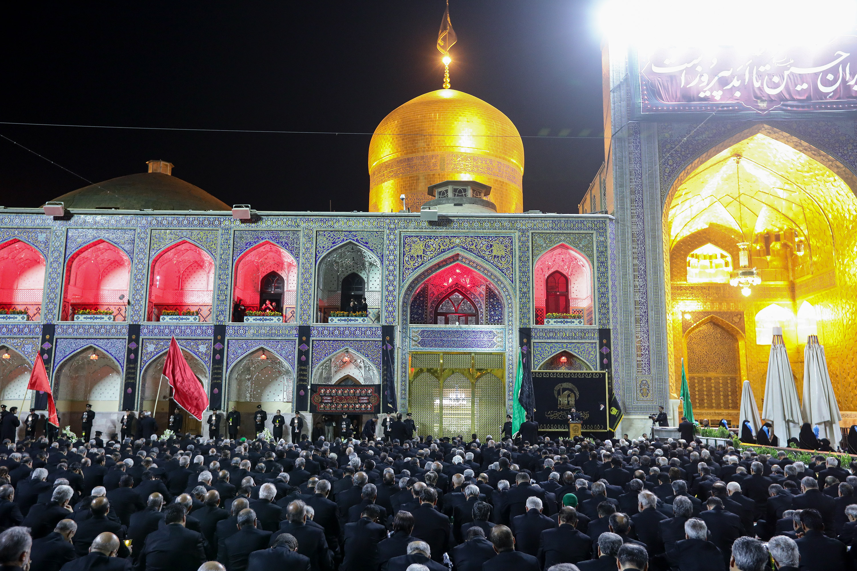 مراسم شام غریبان امام حسین(علیه‌السلام) در حرم مطهر رضوی