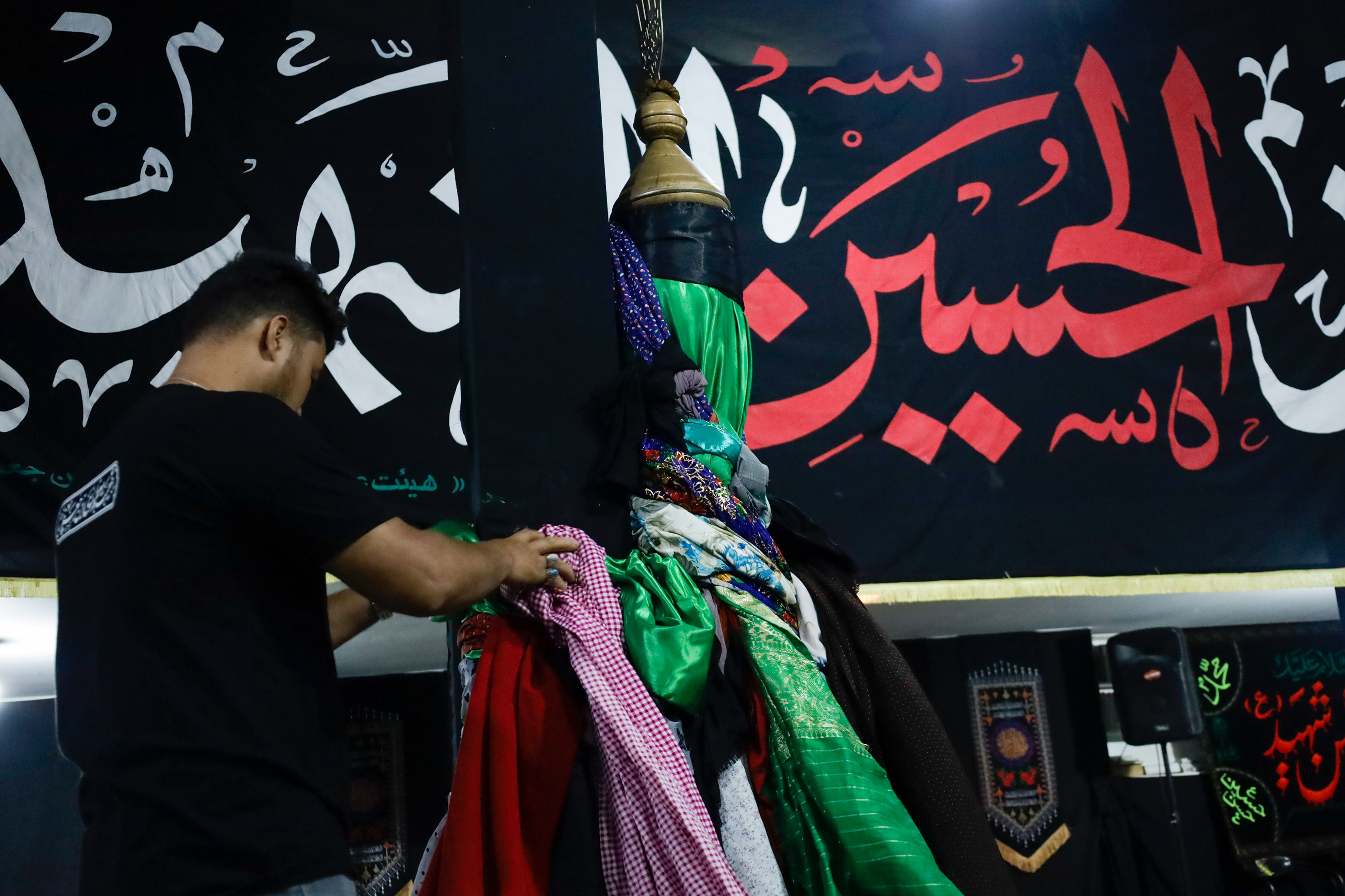 عزاداری هیئت موسی‌بن‌جعفر علیه‌السلام در حرم مطهر رضوی