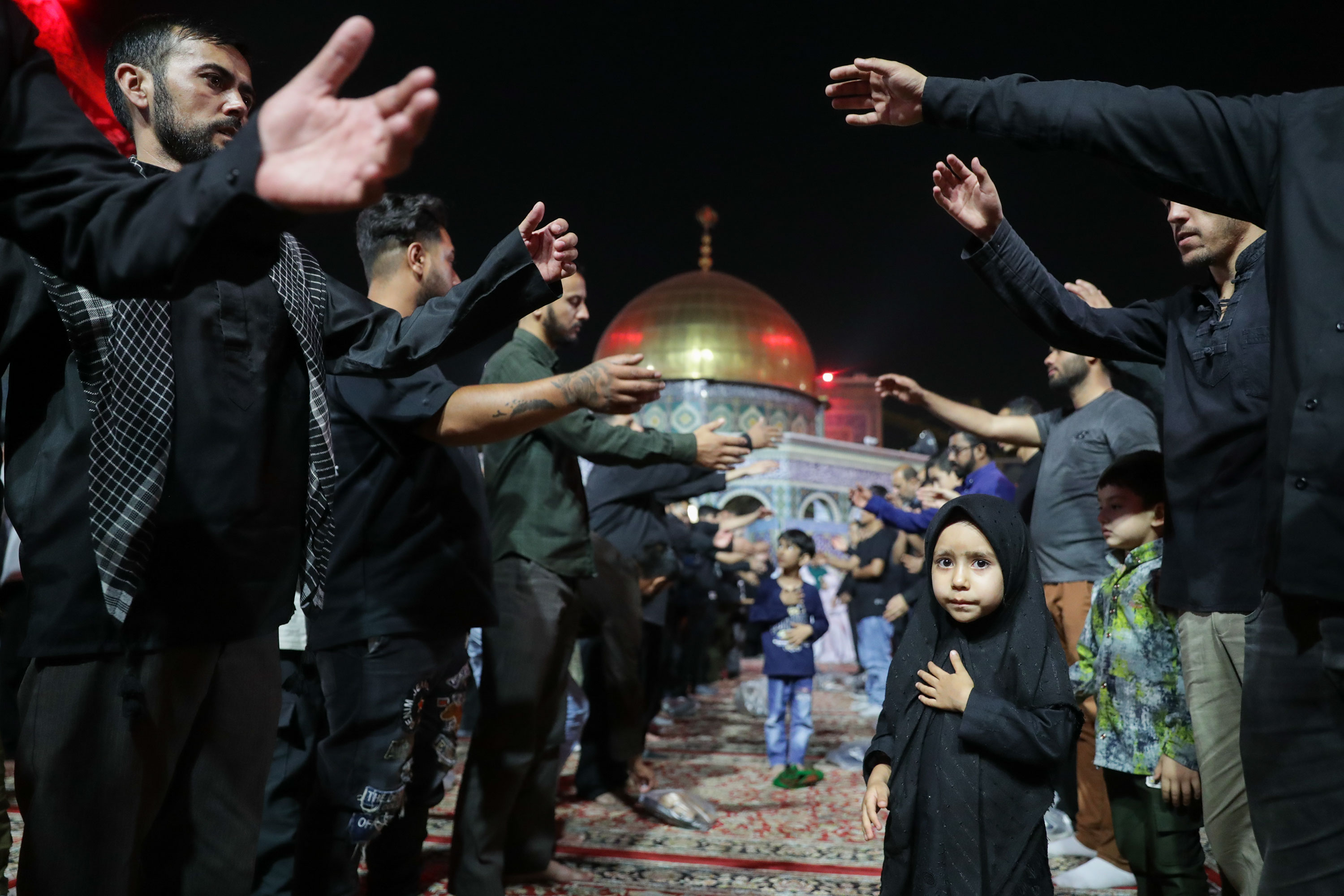 عزاداری زائران اردوزبان در حسینیه حرم مطهر رضوی