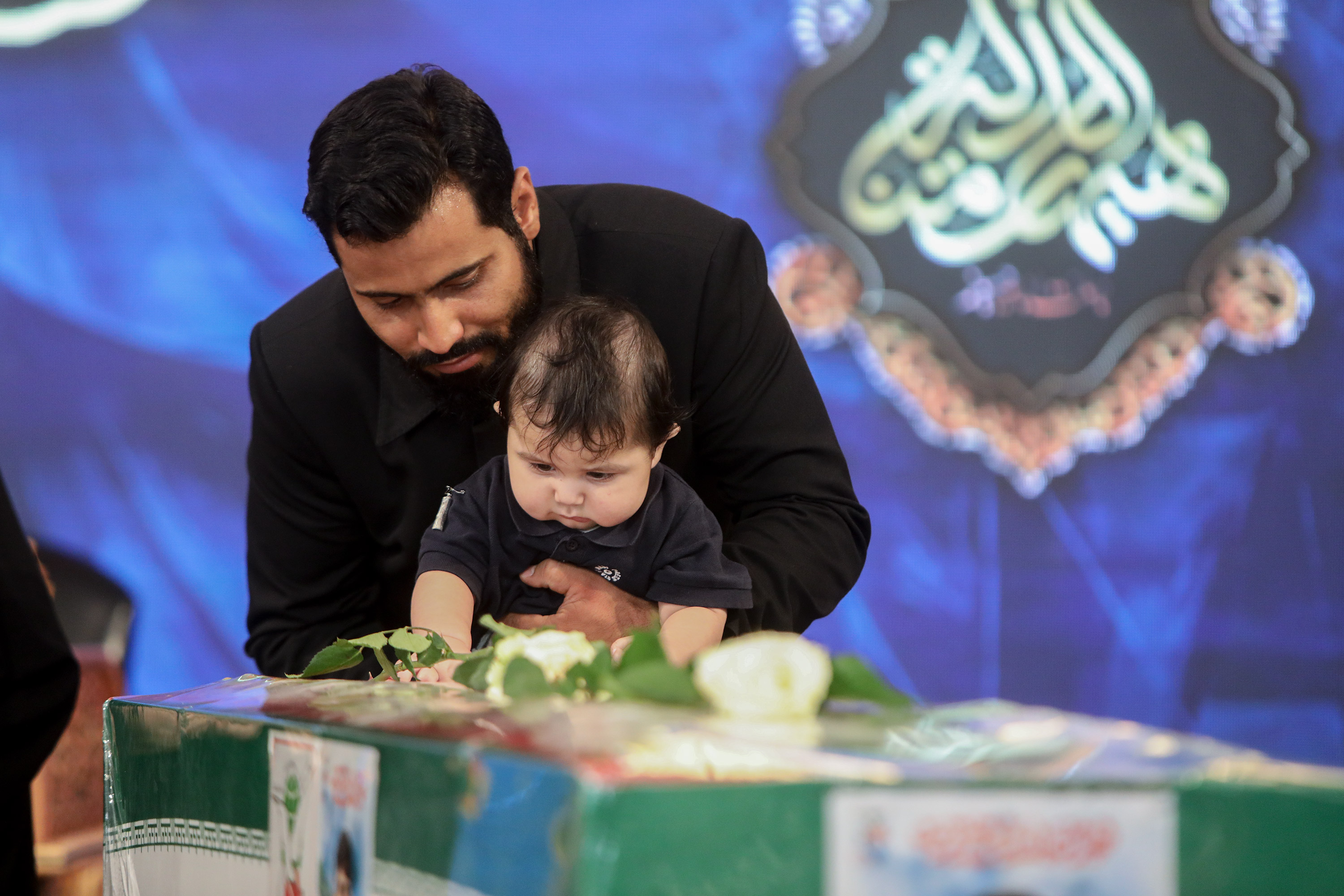 وداع با پیکر شهدای حمله تروریستی رژیم صهیونیستی در حرم مطهر رضوی