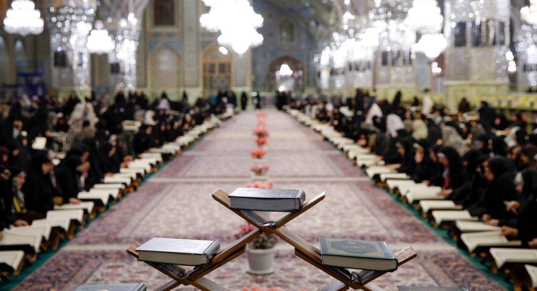 ترویج فرهنگ رضوی و زندگی قرآنی، محور اصلی برنامه‌ها در حرم امام رضا (ع)