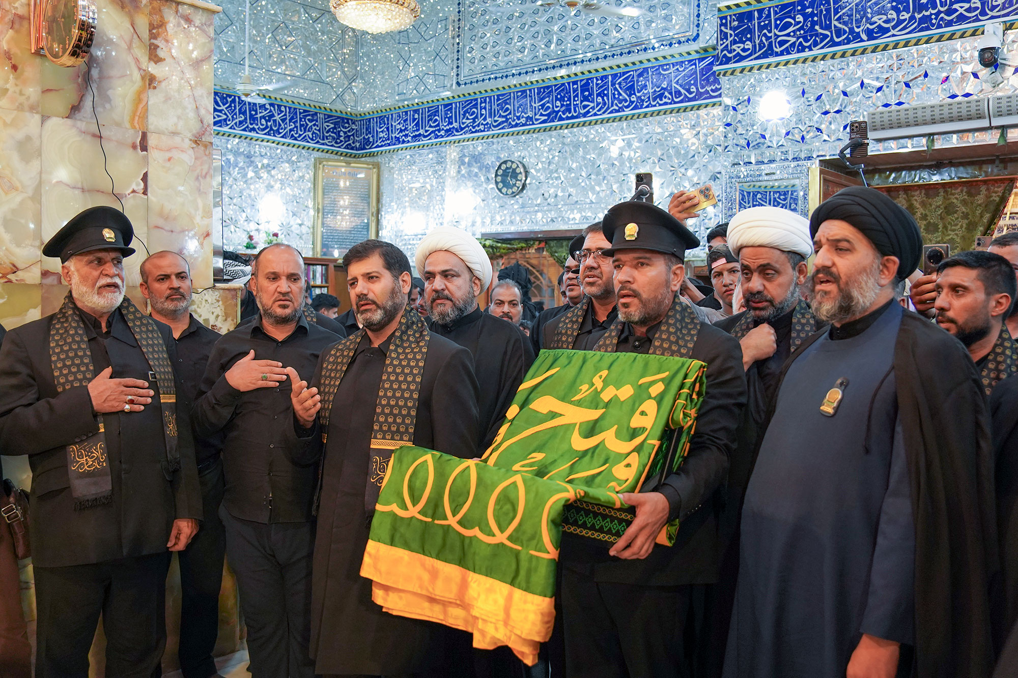 حضور کاروان خدام حرم مطهر رضوی در مسیر پیاده‌روی اربعین حسینی-2