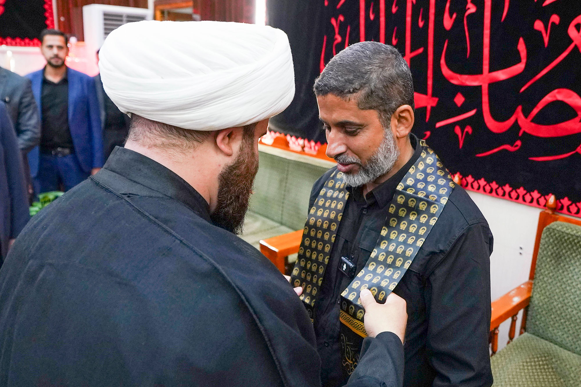 حضور خدام حرم مطهر رضوی در حرم امیرالمومنین