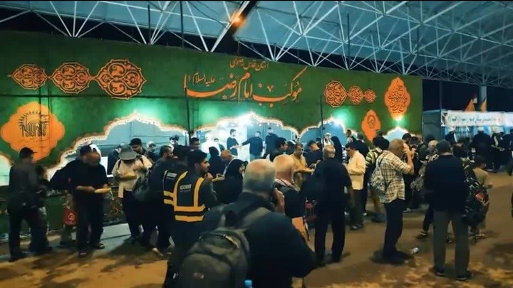 از برات کربلا تا دیار عشق؛ روایت دلدادگی زائران حسینی در مرز مهران + فیلم