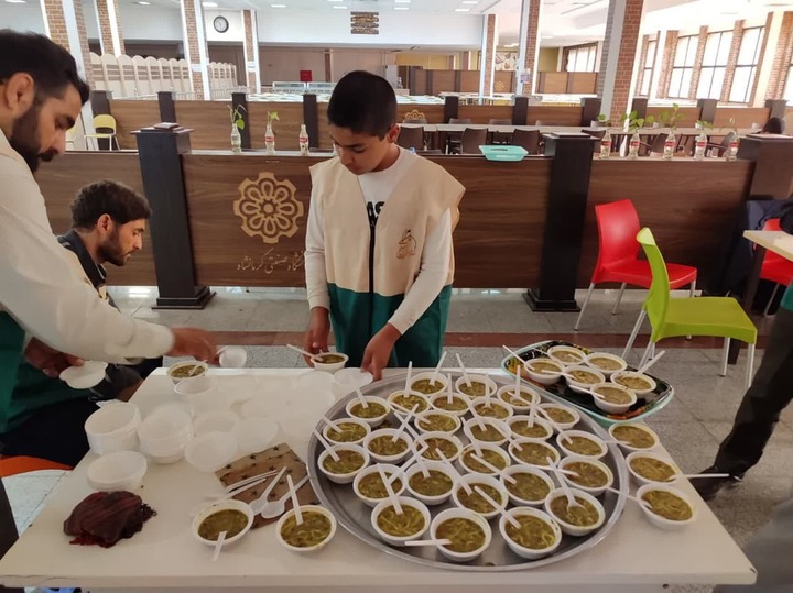 تداوم خدمت‌رسانی خادم‌یاران کرمانشاه در موکب امام رضا (ع) + تصاویر