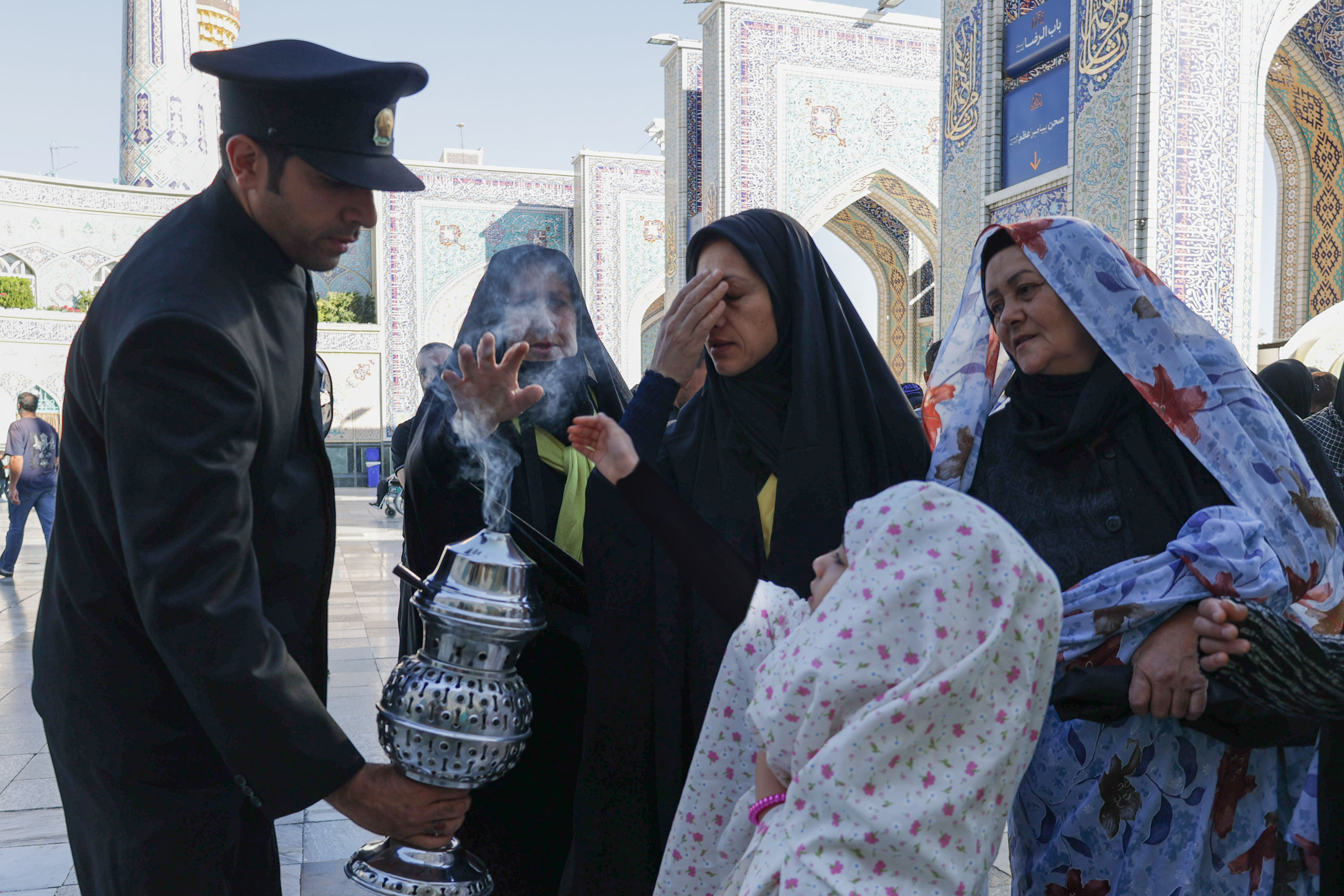 تشرف زائران کشور ترکیه به حرم مطهر رضوی