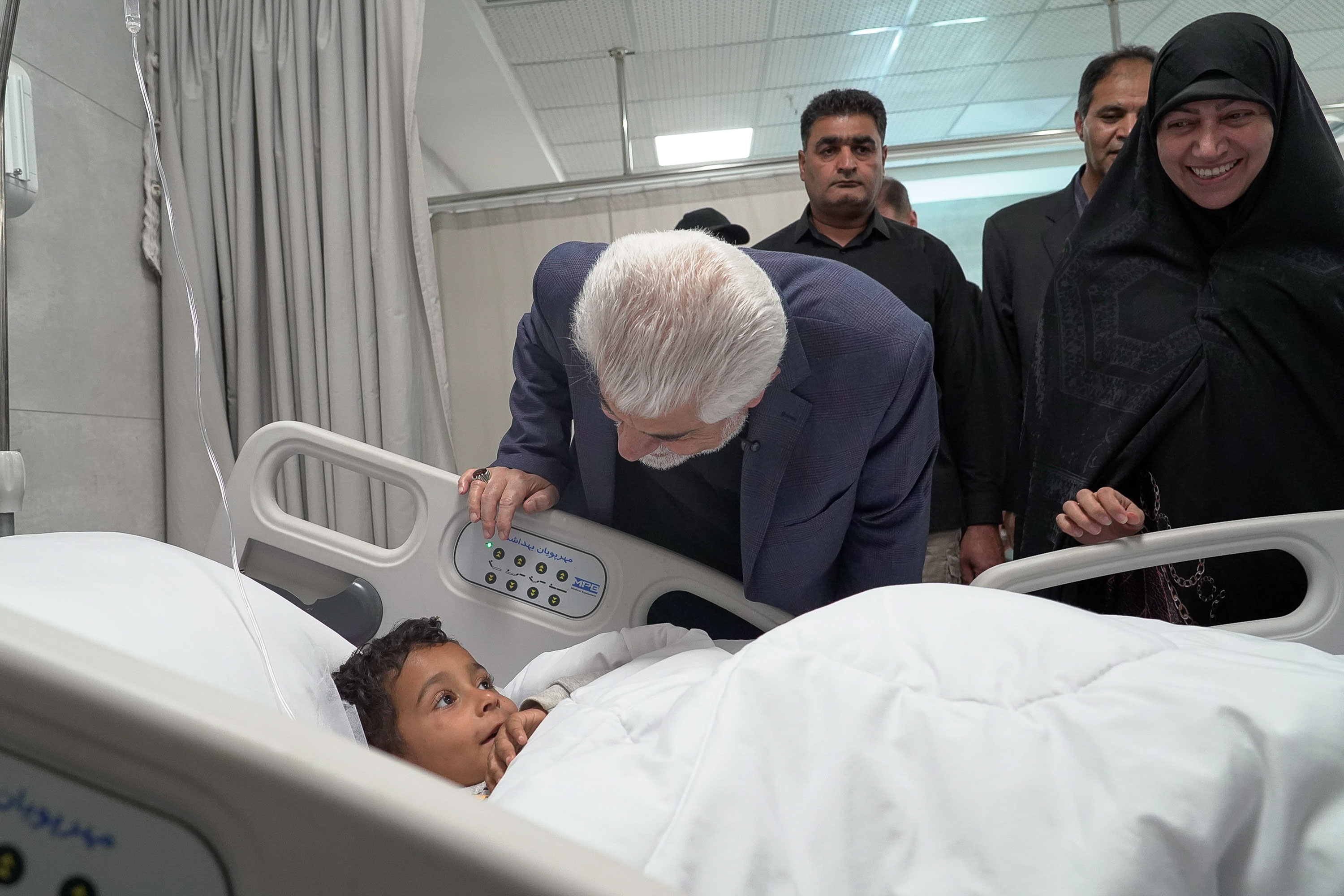 بازدید رئیس اورژانس کشور و رییس کمیسیون بهداشت مجلس از دارالشفا امام رضا علیه‌السلام