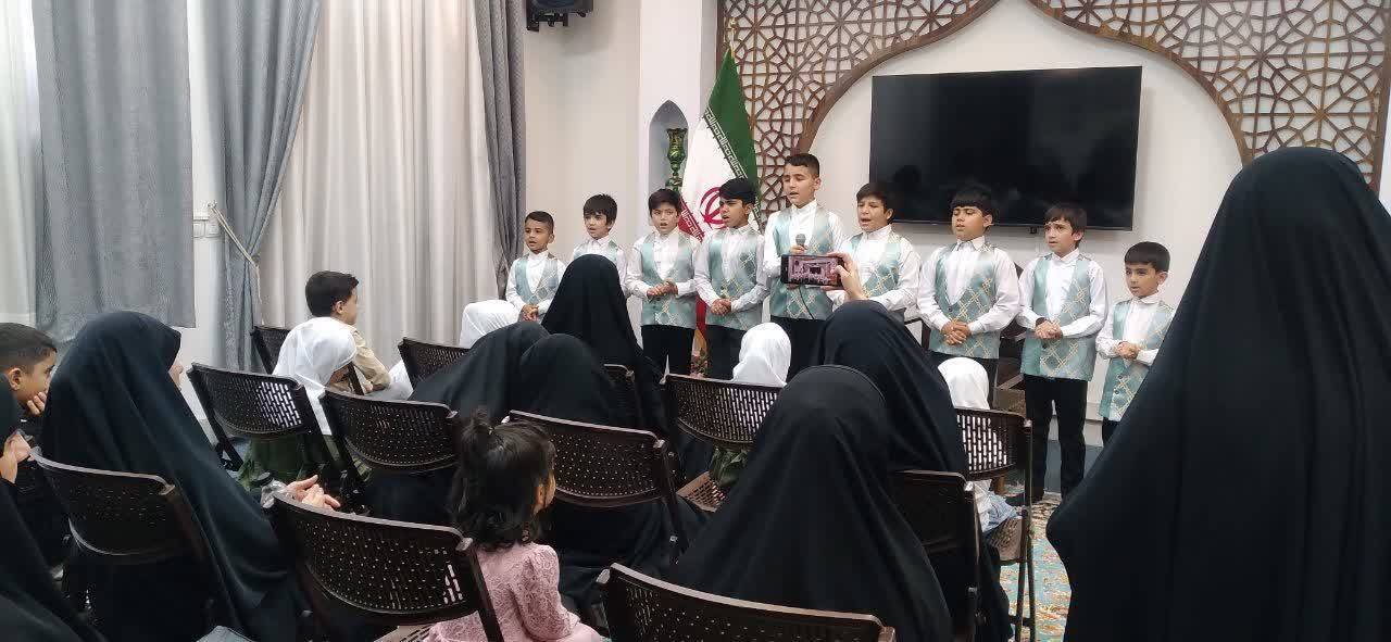 برگزاری جشن"میلاد مهر" با حضور بانوان آذری زبان در حرم مطهر رضوی 