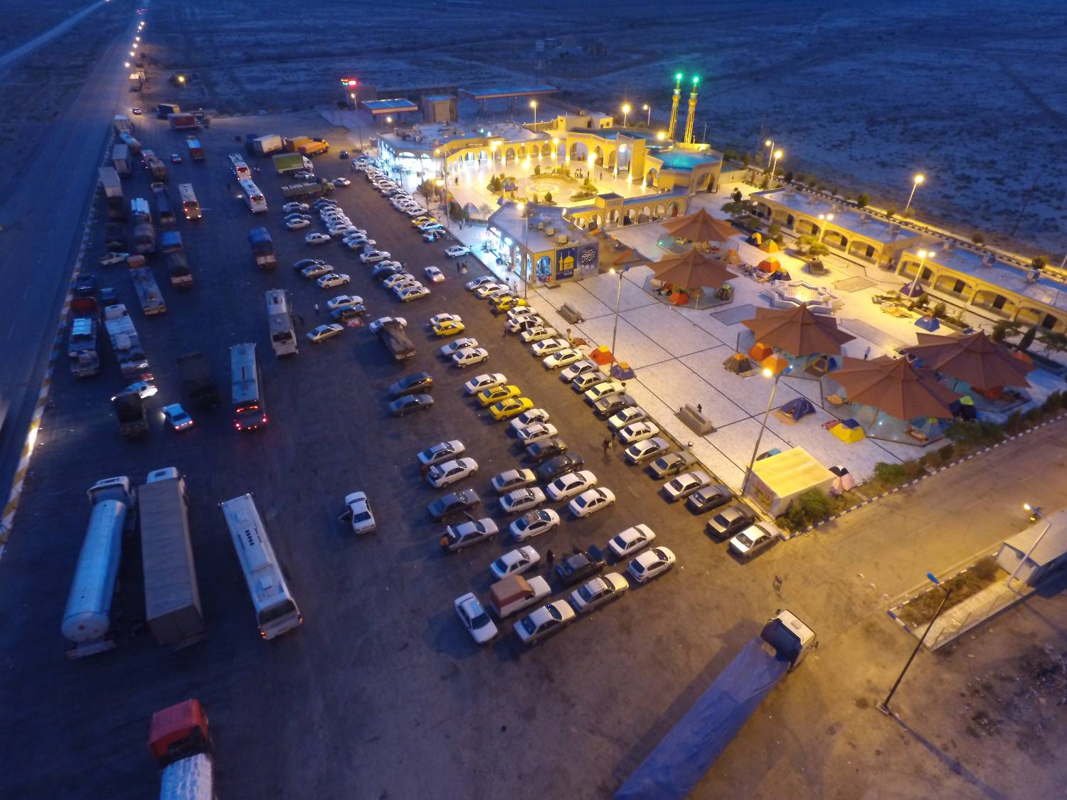 در میانه‌ راه عاشقی؛ روایتی از آرامش زائران در مجتمع میان راهی امام رضا(ع) دامغان 