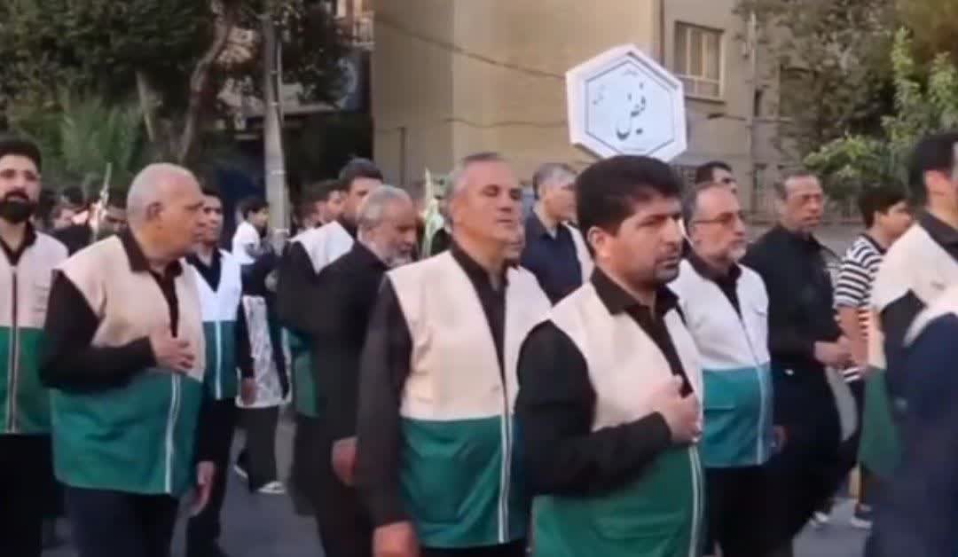 موکب رضوی اصفهان؛ خدمت و ارادت خادم‌یاران در سالروز شهادت امام رضا (ع) + فیلم