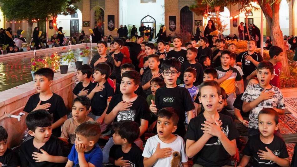 توزیع ۵ هزار محصول فرهنگی میان کودکان زائر در «حسینیه کودک»