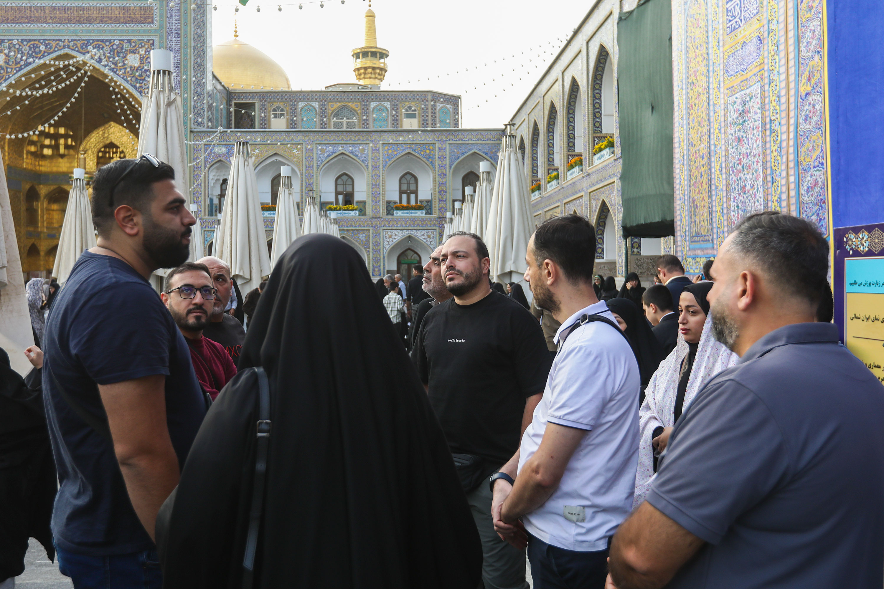 تشرف دانشجویان دکترای دانشگاه آزاد اسلامی واحد بیروت به حرم مطهر رضوی