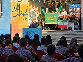 تجدید میثاق دانش‌آموزان اصفهان با امام رضا (ع) در زنگ مهر رضوی