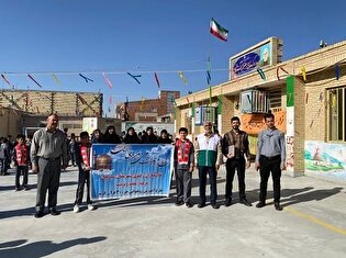 نواختن زنگ مهر رضوی در هشت مدرسه سیرجان