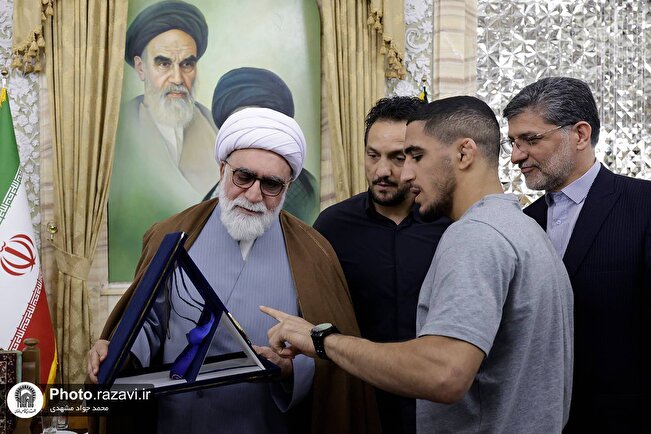 نیت قهرمان کشتی برای تقدیم مدال طلا به بارگاه حضرت رضا (ع)