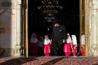 زیارت اختصاصی کودکان در حرم مطهر رضوی