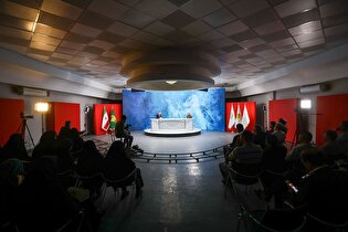 نشست بازخوانی هنر قدسی در افق مکتب هنر رضوی