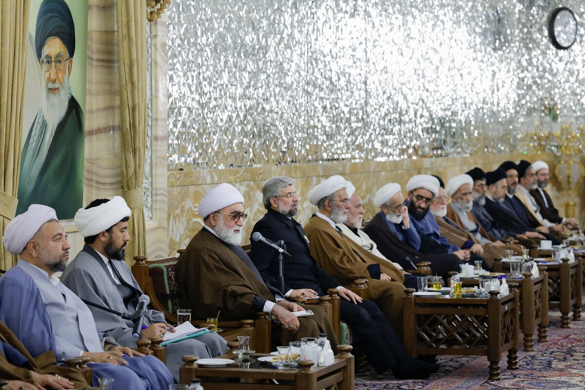 دیدار ائمه جماعات حرم مطهر با تولیت آستان قدس رضوی