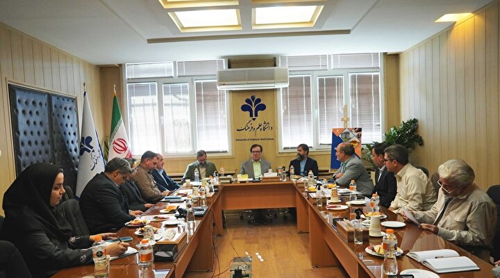 امضای تفاهم‌نامه همکاری میان دانشگاه علم و فرهنگ و مؤسسه آفرینش‌های هنری آستان قدس رضوی