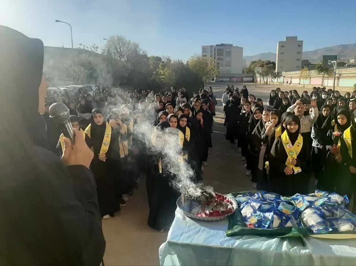 آغاز کلاس‌های درس با عطر رضوی در مدرسه شهید یاسینیان