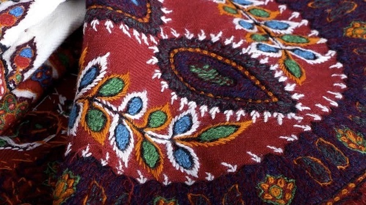 راه‌اندازی کارگاه پته‌دوزی توسط بانوان خادم‌یار در کرمان