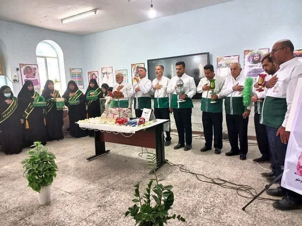 برپایی غرفه «عفاف و حجاب» در خرمشهر با حضور خادم‌یاران رضوی