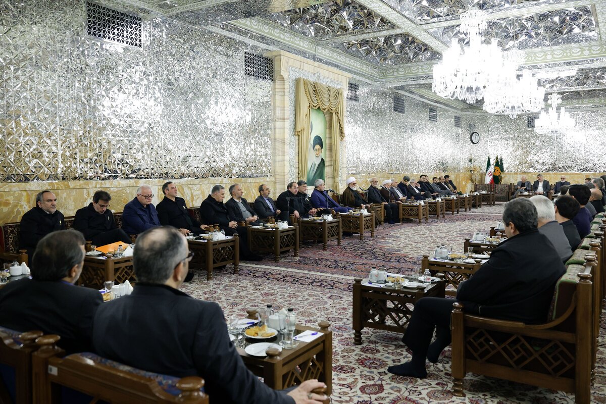 دیدار وزیر امور اقتصادی و دارایی و فعالان اقتصادی کشور با تولیت آستان قدس رضوی