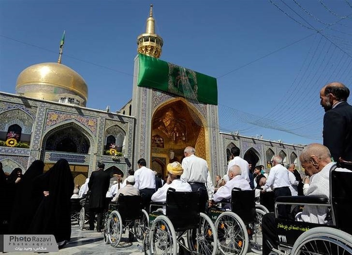 تشرف ۵ هزار زائر سالمند به حرم رضوی در قالب طرح «یا معین‌الضعفا»