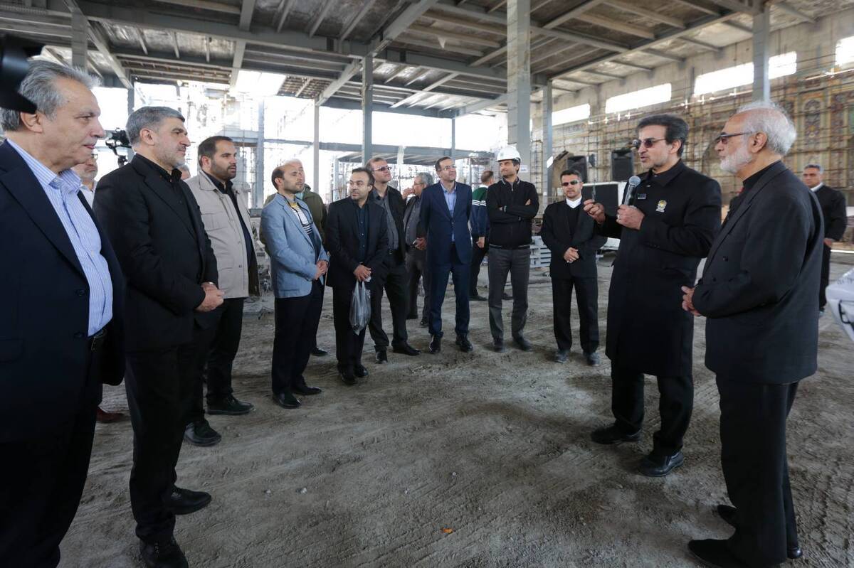 بازدید جمعی از فعالان اقتصادی از پروژه‌های عمرانی حرم مطهر امام رضا (ع)