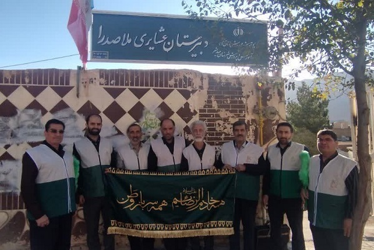 نواخته شدن زنگ مهر رضوی در دبیرستان ملاصدرا مهدیشهر با حضور خادمیاران رضوی