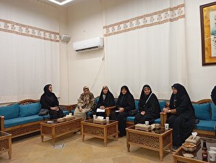 نخستین نشست انجمن شعر گوهرشاد بانوان اصفهان برگزار شد