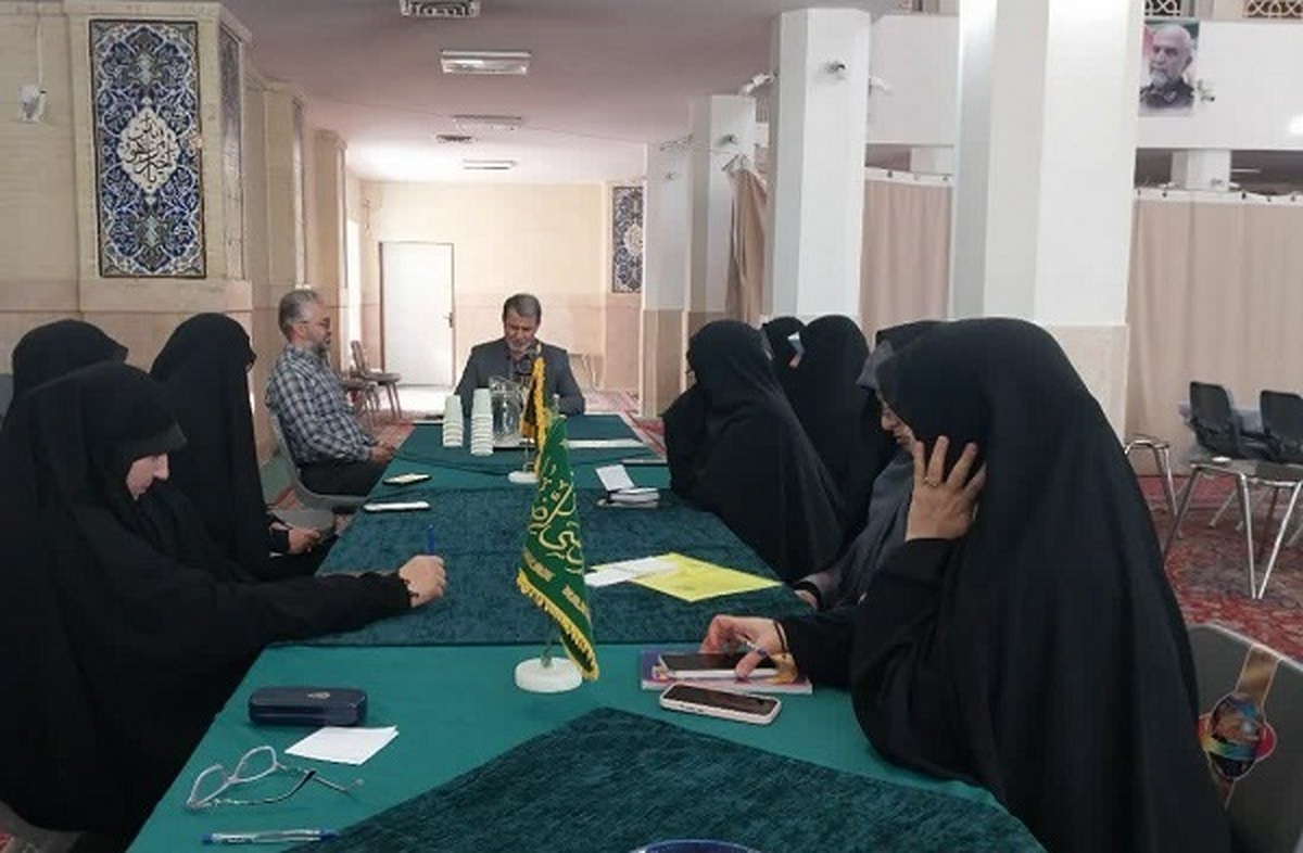 معارفه رابطین کانون تخصصی قرآن در نواحی شش‌گانه آموزش و پرورش اصفهان