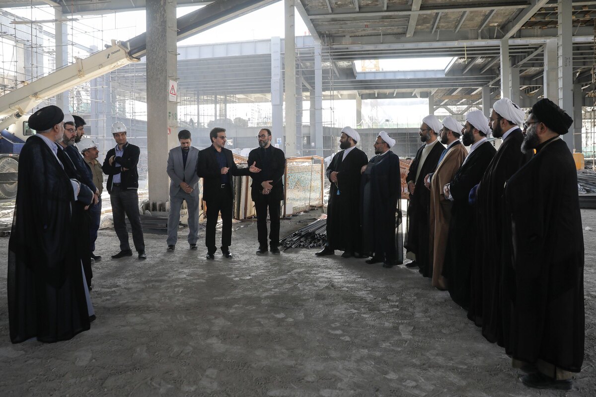بازدید علما از فعالیت‌های آستان قدس رضوی