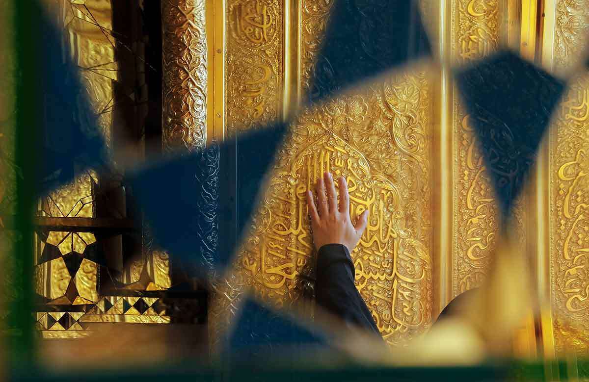 عکس با کیفیت : حال و هوای زائرین حرم امام رضا علیه السلام