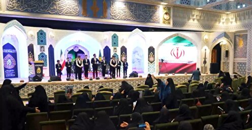 اجلاس بین‌المللی پیرغلامان حسینی و بانوان تاثیرگذار