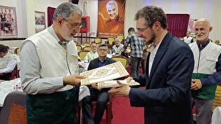 گسترش شبکه احسان رضوی راهبردی برای ریشه‌کنی فقر