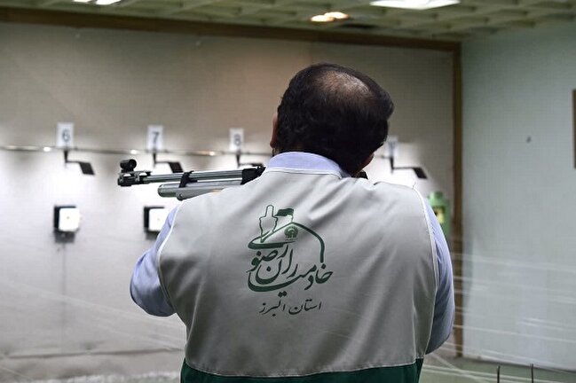 برگزاری مسابقه تیراندازی با تفنگ‌بادی ویژه خادم‌یاران در کرج+ تصاویر