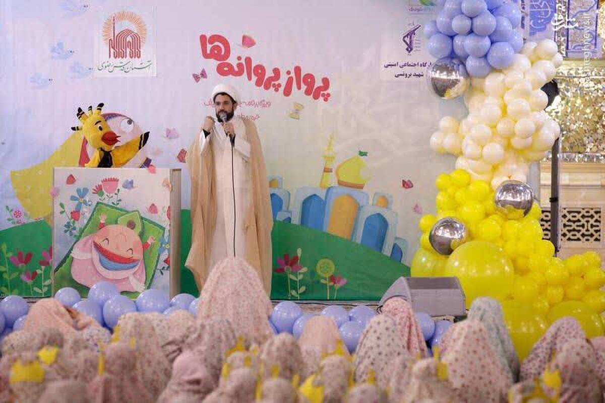 بزرگ‌ترین جشن تکلیف دختران کشور در حرم مطهر رضوی کلید خورد